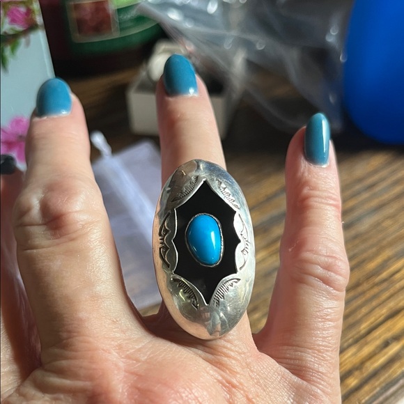 Vintage size 8 1/2 ring with Turquoise Stone - Picture 4 of 4